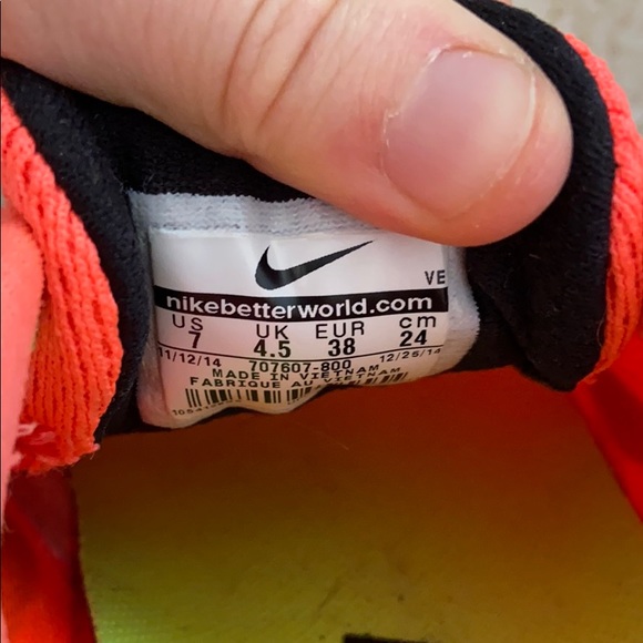 EUC Nike running shoes - Picture 6 of 7